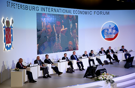 Первый день работы XIX Петербургского международного экономического форума.