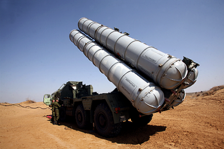 Зенитно-ракетный комплекс С-300.