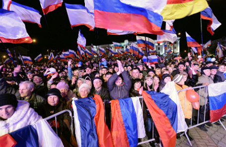 Симферополь. 16 марта. Во время концерта, посвященного дню референдума в Крыму, на площади Ленина.