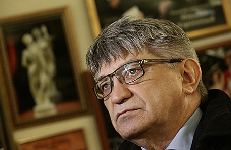 Режиссер Александр Сокуров.