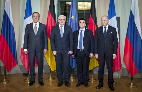 Главы МИД России, Германии, Украины и Франции Сергей Лавров, Франк-Вальтер Штайнмайер, Павел Климкин и Лоран Фабиус (слева направо).