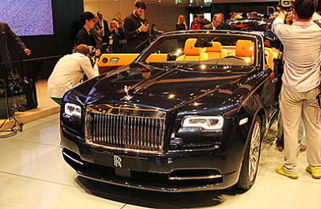 Rolls Royce Dawn.