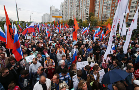 Участники митинга оппозиции «За сменяемость власти» в районе Марьино.