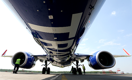 Самолет Boeing 737-800 в новой ливрее «Трансаэро».