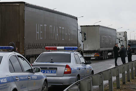 Массовая акция протеста дальнобойщиков в Ростове-на-Дону.