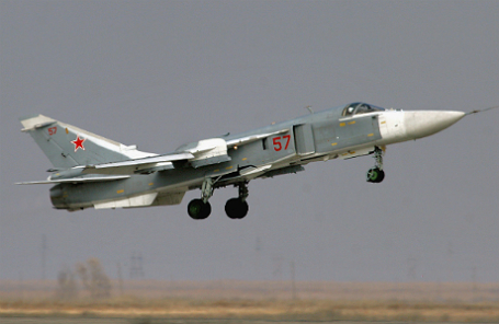 Бомбардировщик Су-24.
