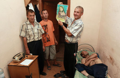 Россия. Воронежская область. 13 декабря 2015. В Новохоперском психоневрологическом интернате, где при пожаре погибло более 20 человек.