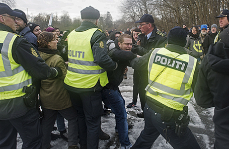 Акция протеста в Крузо, Дания.