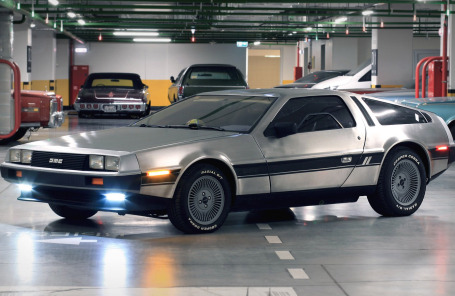 DeLorean DMC-12