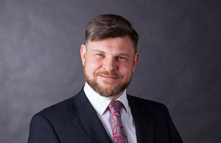 Александр Шарапов.