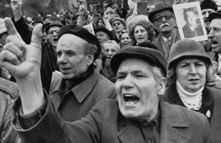 Демонстрация против референдума в Советском Союзе.