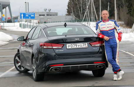 Михаил Скрипников и Kia Optima GT