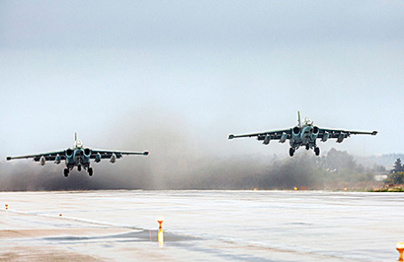 Российские штурмовики Су-25 на авиабазе Хмеймим в Сирии.