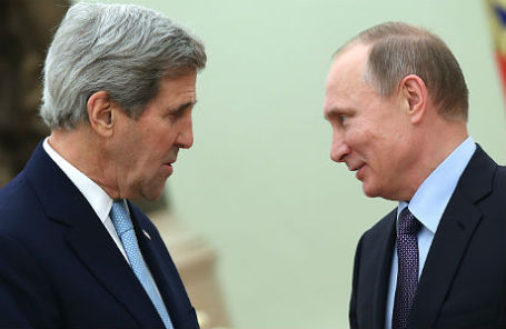Президент России Владимир Путин и госсекретарь США Джон Керри во время встречи в Кремле.