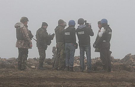 Журналисты в зоне боевых действий на Украине.