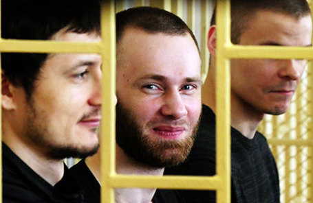 Фигуранты дела «приморских партизан» Владимир Илютиков и Александр Ковтун (слева направо) на повторном рассмотрении дела