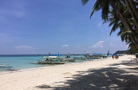 https://cdn.bfm.ru/news/maindocumentphoto/2016/07/29/beach.jpg