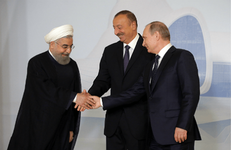 Президент Ирана Хасан Рухани, президент Азербайджана Ильхам Алиев и президент России Владимир Путин (слева направо)