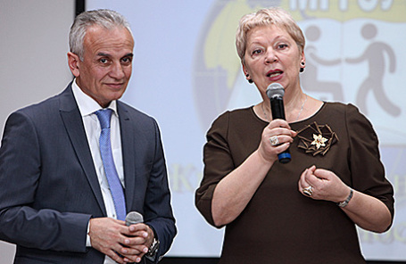 Ольга Васильева (справа).