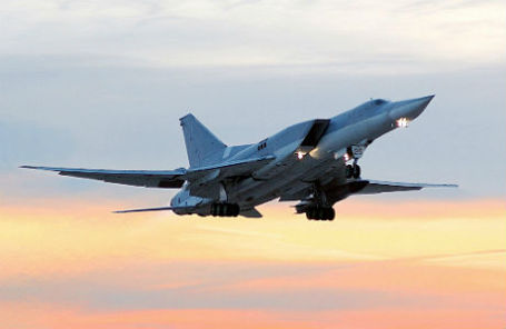 Бомбардировщик Ту-22.