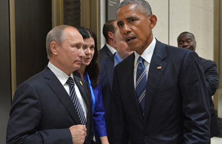 Президент РФ Владимир Путин и президент США Барак Обама (слева направо) во время встречи в Ханчжоу, Китай.