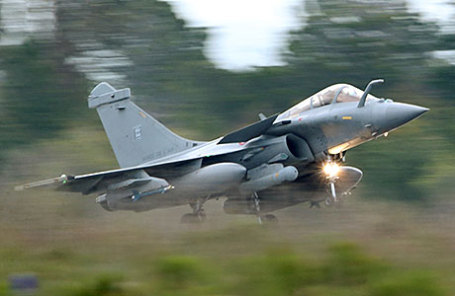 Французский многоцелевой истребитель Rafale.
