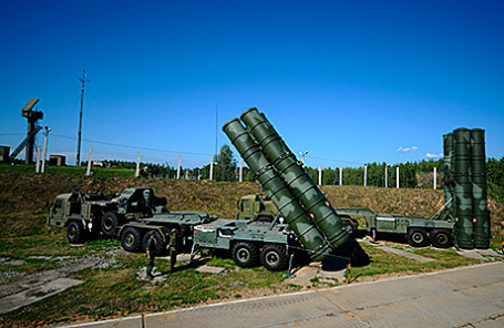 Зенитный ракетный комплекс С-400.