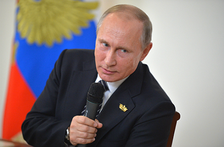 Президент России Владимир Путин на пресс-конференции по итогам встречи лидеров стран БРИКС.