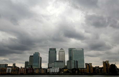 Вид на финансовый район Canary Wharf в Лондоне.