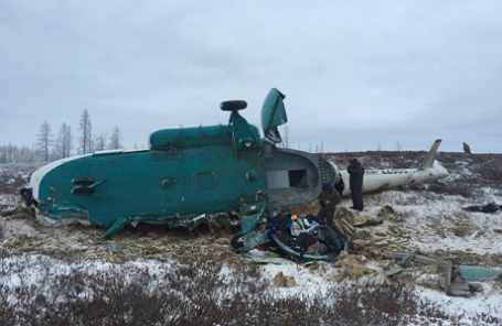 На месте крушения вертолета Ми-8 авиакомпании