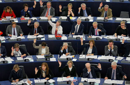 Голосование в Европарламенте.