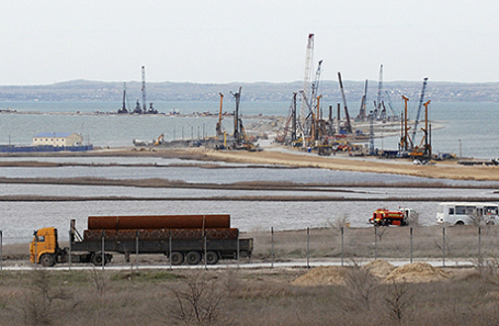 Строительство моста через Керченский пролив.