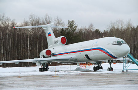 Самолет Ту-154.
