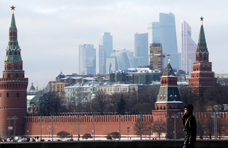 Вид на Кремль с Большого Москворецкого моста.
