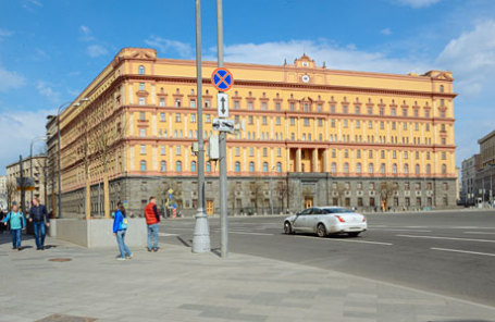 Вид на здание ФСБ РФ на Лубянской площади.
