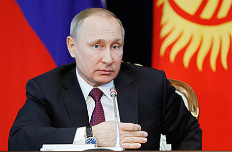 Президент России Владимир Путин на пресс-конференции в Бишкеке, Киргизия, 28 февраля 2017.