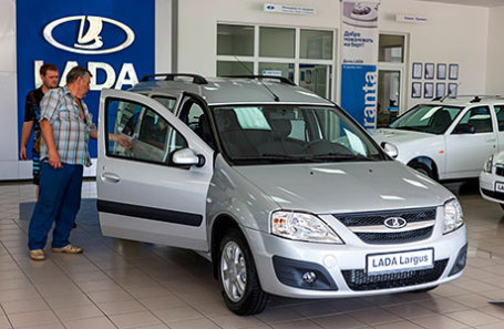 Lada Largus.