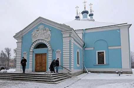 На территории Сампсониевского собора, переданного Русской православной церкви (РПЦ).