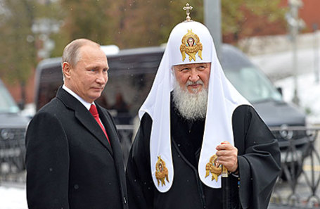 Президент РФ Владимир Путин и патриарх Московский и всея Руси Кирилл (слева направо).