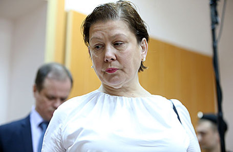 Бывший директор Библиотеки украинской литературы Наталья Шарина, обвиняемая в экстремизме и растрате, во время вынесения приговора в Мещанском суде.