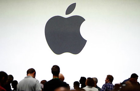 Посетители перед началом ежегодной конференции разработчиков Apple в Сан-Хосе, Калифорния, США.
