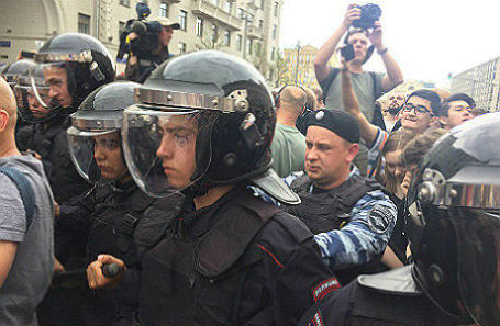 Москва, Тверская улица. 12 июня 2017 года.