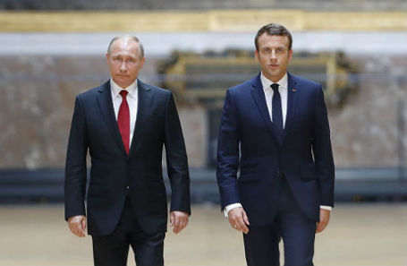Президент России Владимир Путин и президент Франции Эммануэль Макрон.