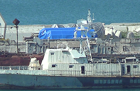 Оборудование в порту Феодосии.