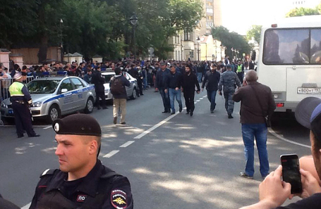 Акция протеста у посольства Мьянмы в Москве.