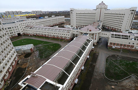 На территории следственного изолятора «Кресты-2».