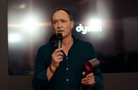 Генеральный директор Dyson Макс Конзе.
