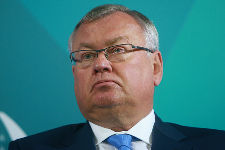 Андрей Костин.