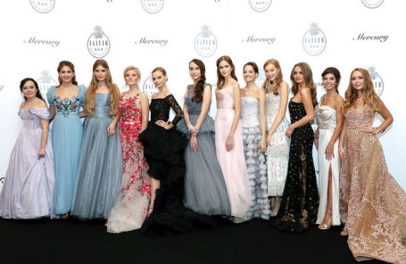 Дебютантки на балу журнала Tatler в Колонном зале Дома Союзов.