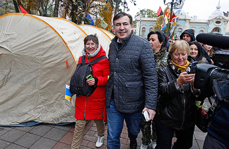 Михаил Саакашвили на митинге у здания Верховной рады Украины в Киеве.